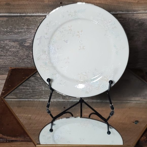 Lenox April Bread Plate - 1980's Pastel Flowers with Platinum Rim - Picture 3 of 4